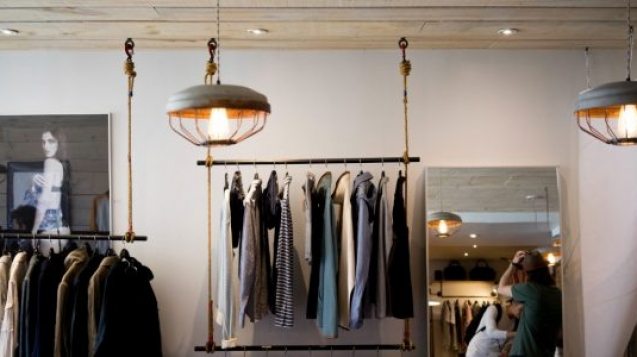 cropped-www.pexels.com-photo-closet-shopping-clothes-fashion-26549.jpg