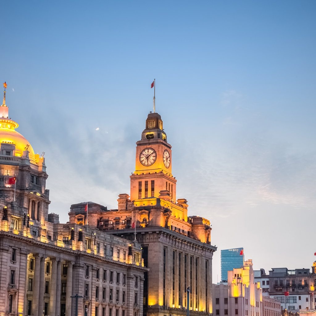 shanghai-excellent-historic-buildings-at-dusk-PJDKRTA