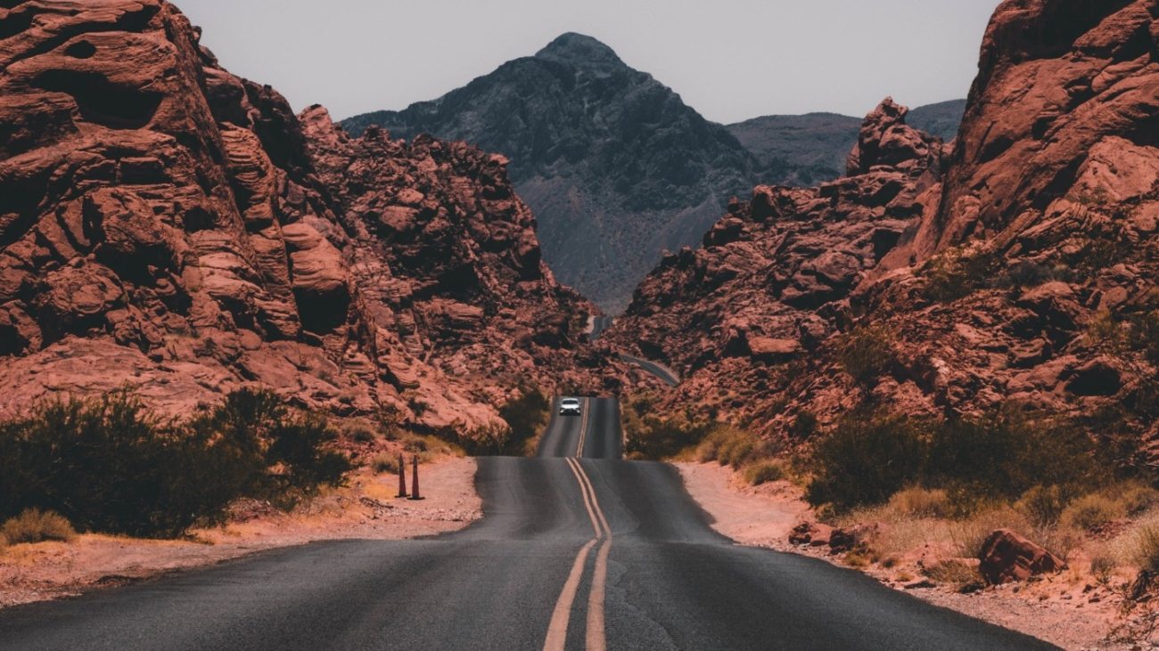 jake-blucker-tMzCrBkM99Y-unsplash