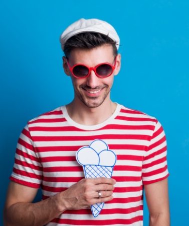 portrait-of-a-young-man-in-a-studio-with-6UQBNFM