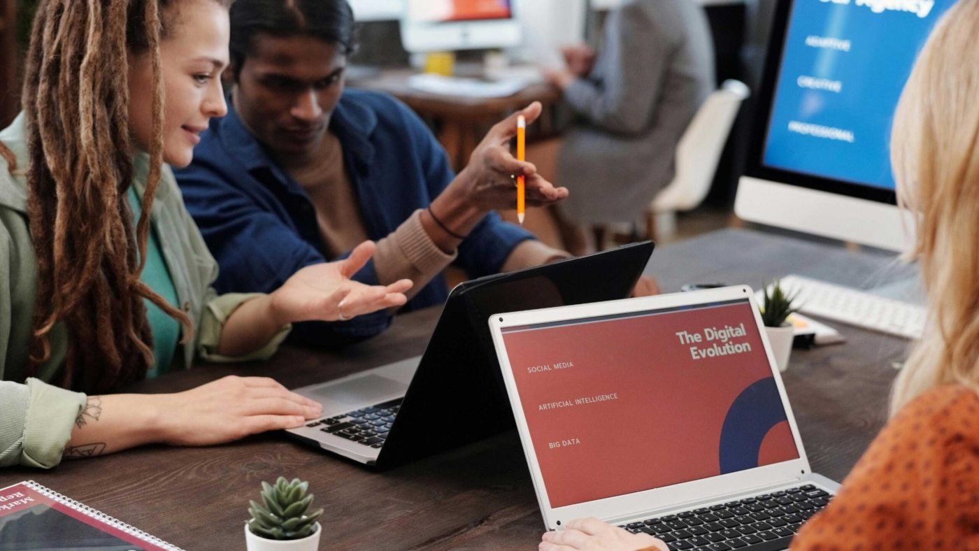 b24eb742baa7ec4cf4f86e8519776825