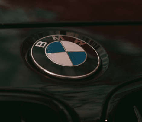 yuvraj-singh-IhxM83OsS-A-unsplash 1