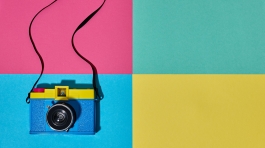 fashion-film-camera-hot-summer-vibes-pop-art-PCYD9JD