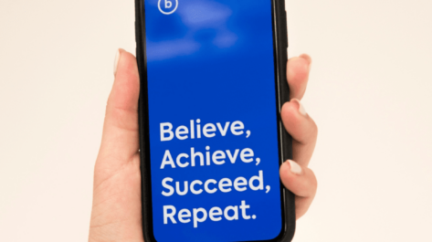 brando-makes-branding-Kr2Myi0WUws-unsplash 1