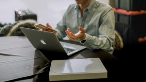 priscilla-du-preez-432_UfGLmTA-unsplash