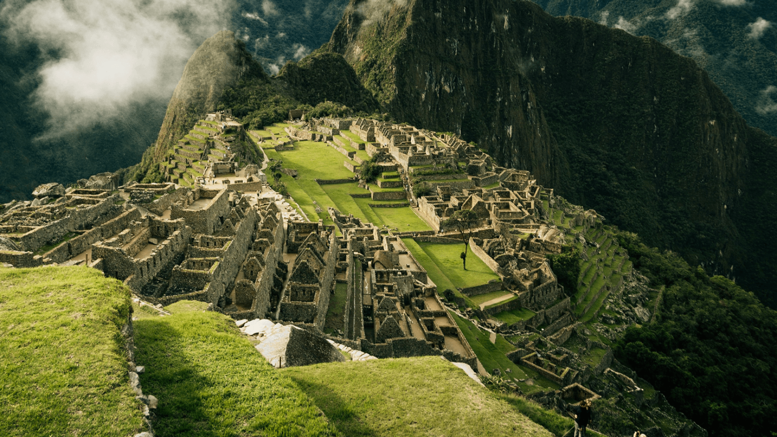 eduardo-flores-e2Jiqrl4n_g-unsplash-1