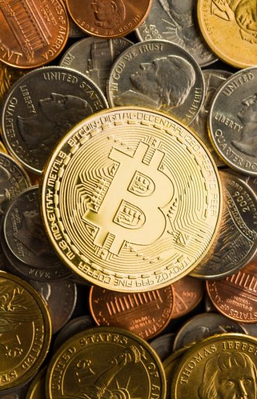 golden-bitcoins-digital-cryptocurrency-P58BTQC