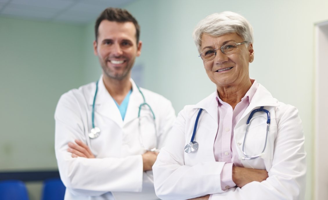 portrait-of-medical-personnel-in-hospital-BE5J6YT