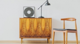 vintage-minimalist-space-PCEV9RQ