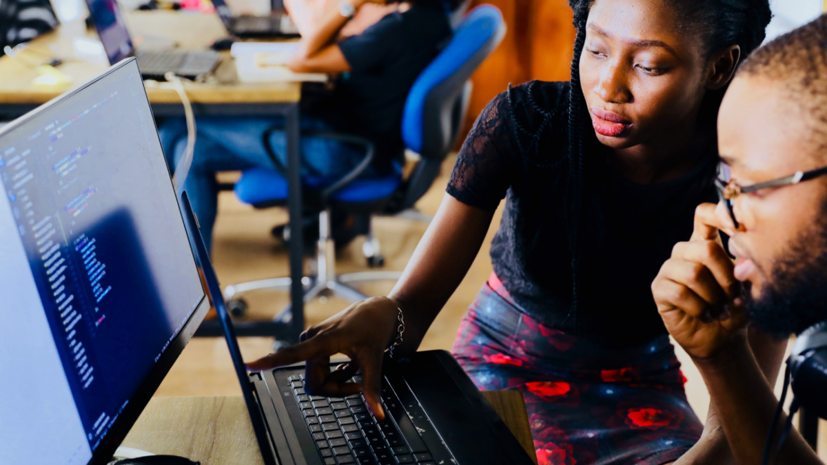 desola-lanre-ologun-IgUR1iX0mqM-unsplash