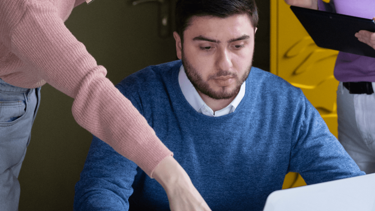 medium-shot-people-working-with-laptop-1 (1)