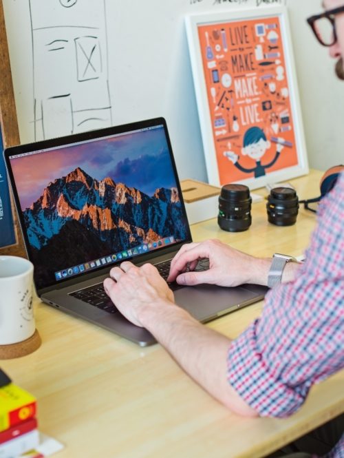 mia-baker-25EQ2lb0ph8-unsplash