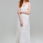 full-length-portrait-of-a-beautiful-woman-in-PEJGNLL