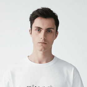 bao-bao-GREEBEtyR9Y-unsplash 1