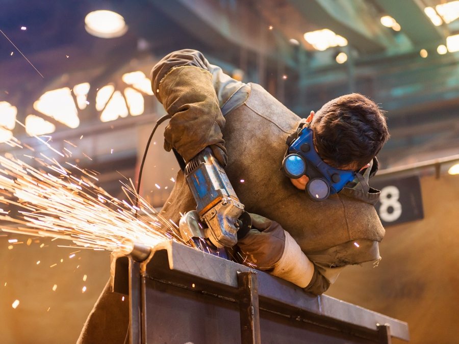 man-welding-P2R39TJ