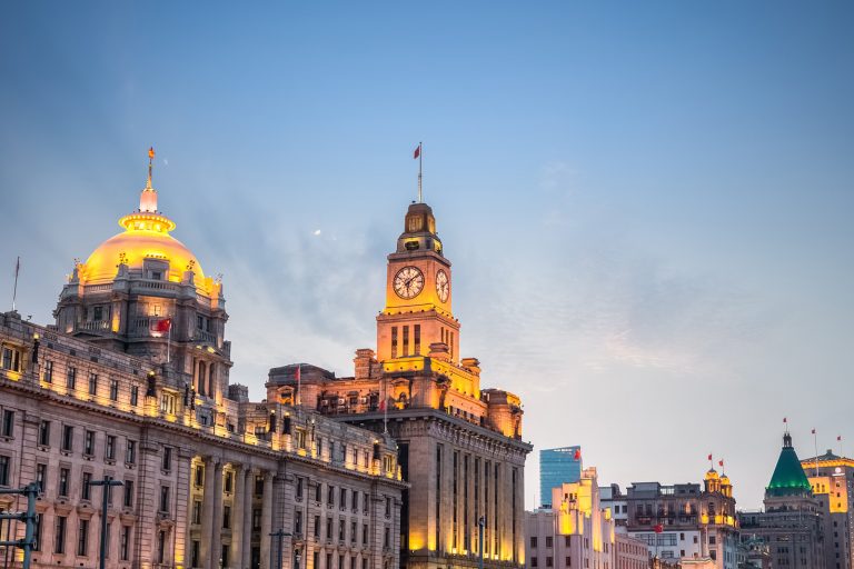 shanghai-excellent-historic-buildings-at-dusk-PJDKRTA