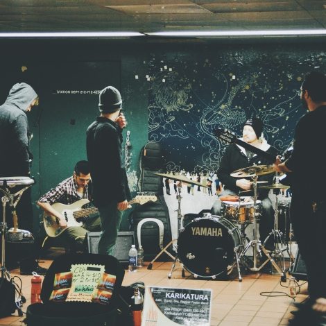 hans-vivek-176134-unsplash