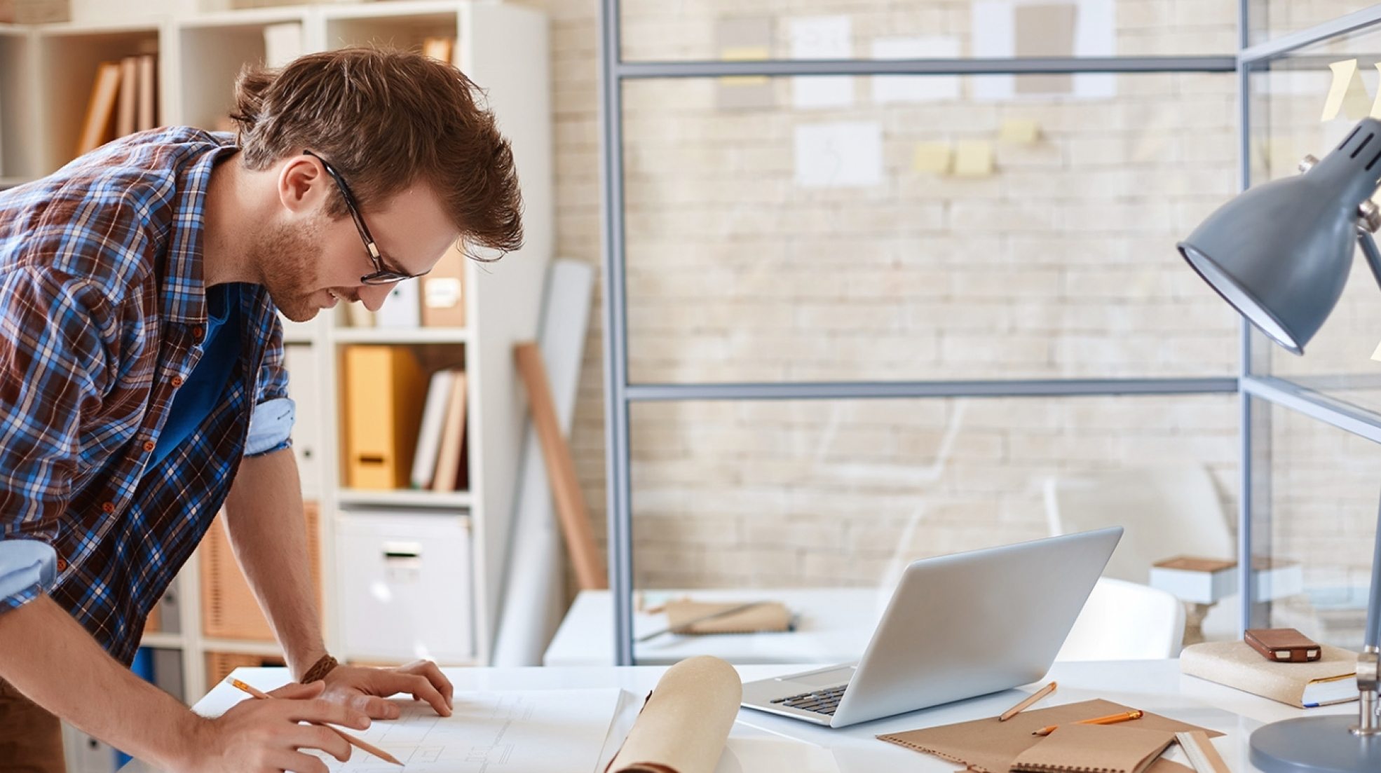 busy-architect-PYVKWM4