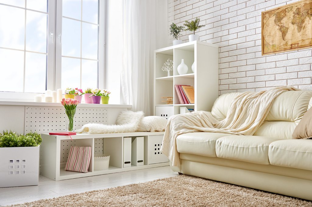 modern-living-room-P6R44JQ-1024x680