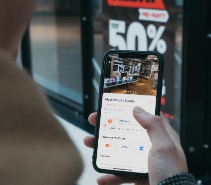 cardmapr-hTUZW7E7krg-unsplash