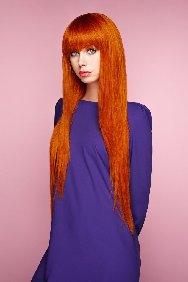 portrait-of-beautiful-woman-with-red-hair-P6XPFCE