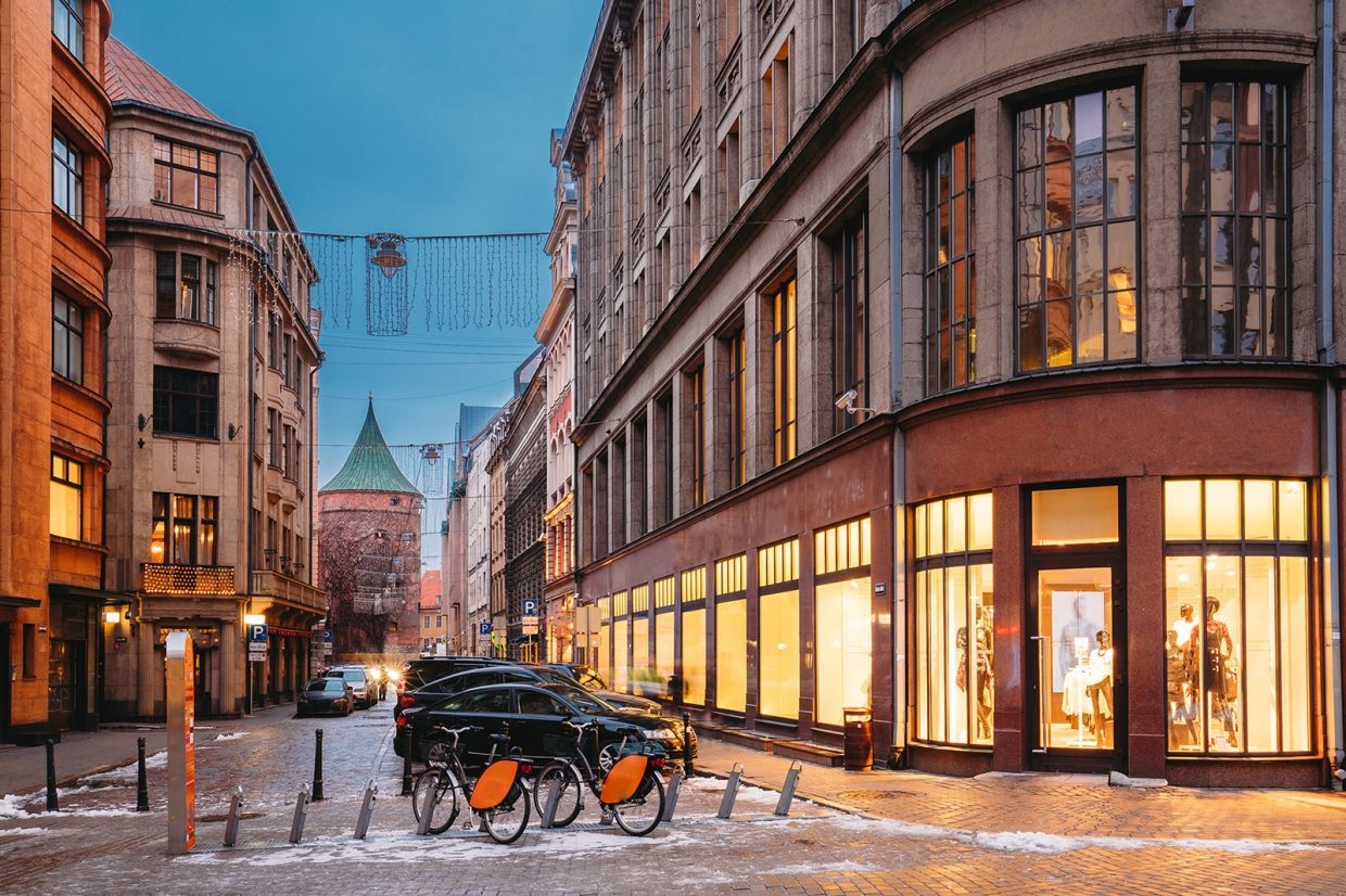 riga-latvia-shop-and-powder-tower-on-valnu-street-P2DNK69