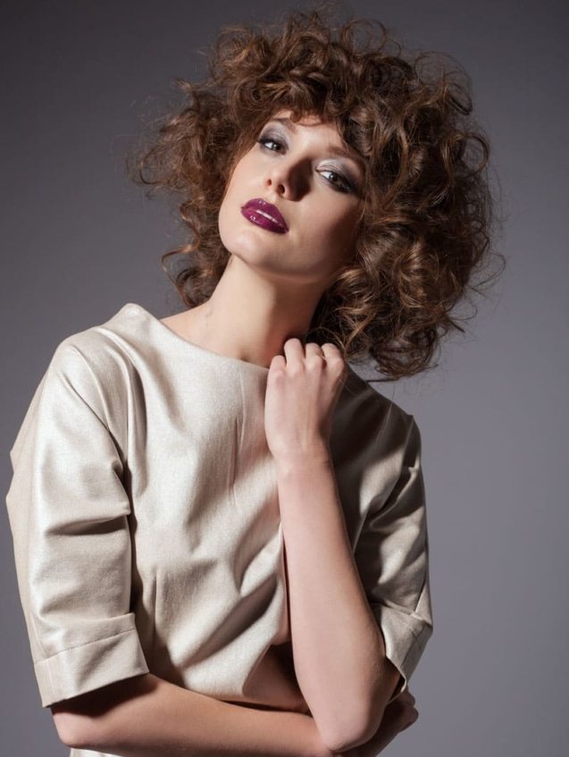 young-sexy-beautiful-woman-with-fashion-hairstyle-PFULLFT