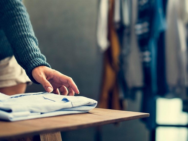 clothes-shop-costume-dress-fashion-store-style-PEMWD9B