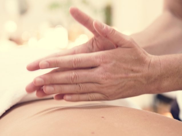 spa-salon-therapy-treatment-PZFBLW-1