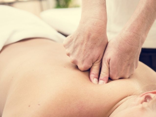 spa-salon-therapy-treatment-PZFBLW-2