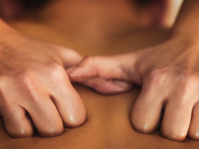 spa-salon-therapy-treatment-PZFBLW-8